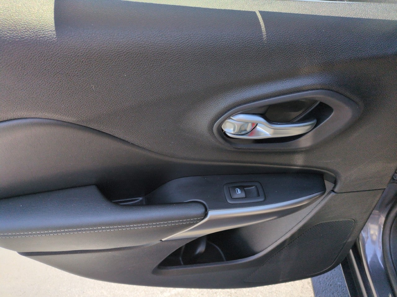 2020 Jeep Cherokee Altitude