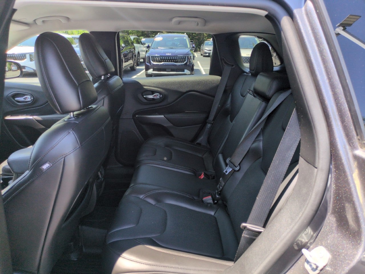 2020 Jeep Cherokee Altitude