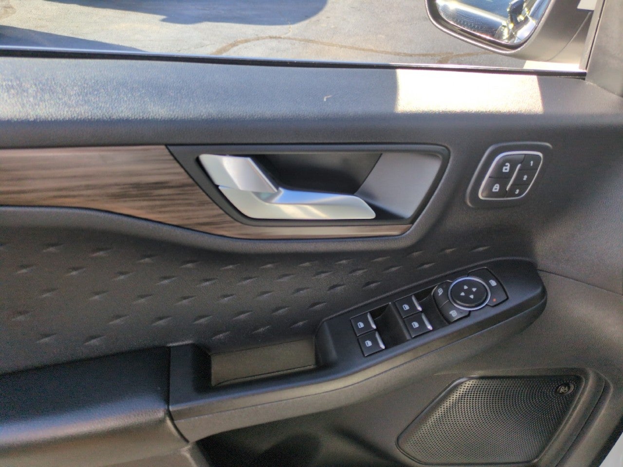 2020 Ford Escape Titanium Hybrid