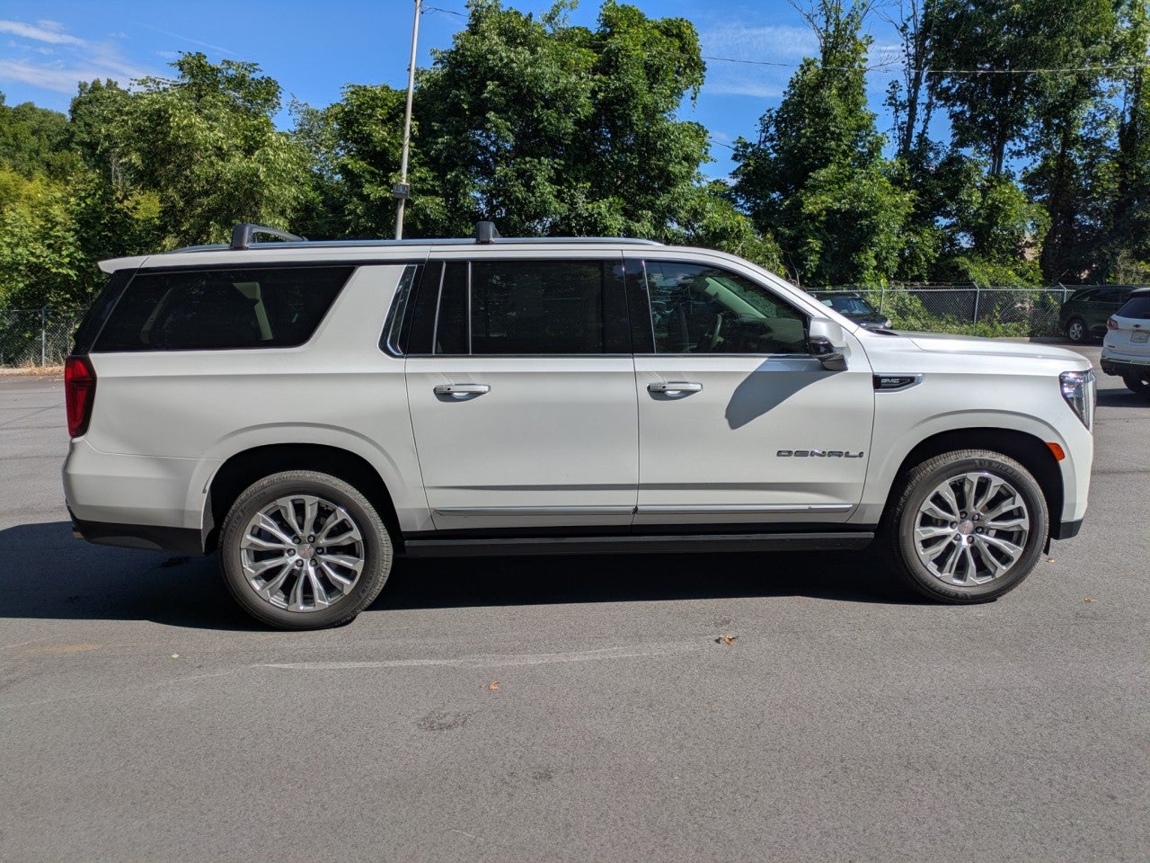 2022 GMC Yukon XL Denali