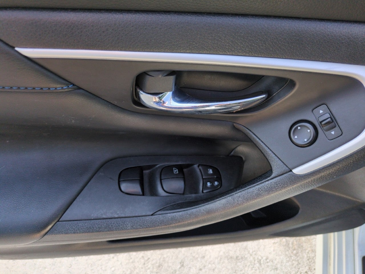 2016 Nissan Altima 2.5 SR