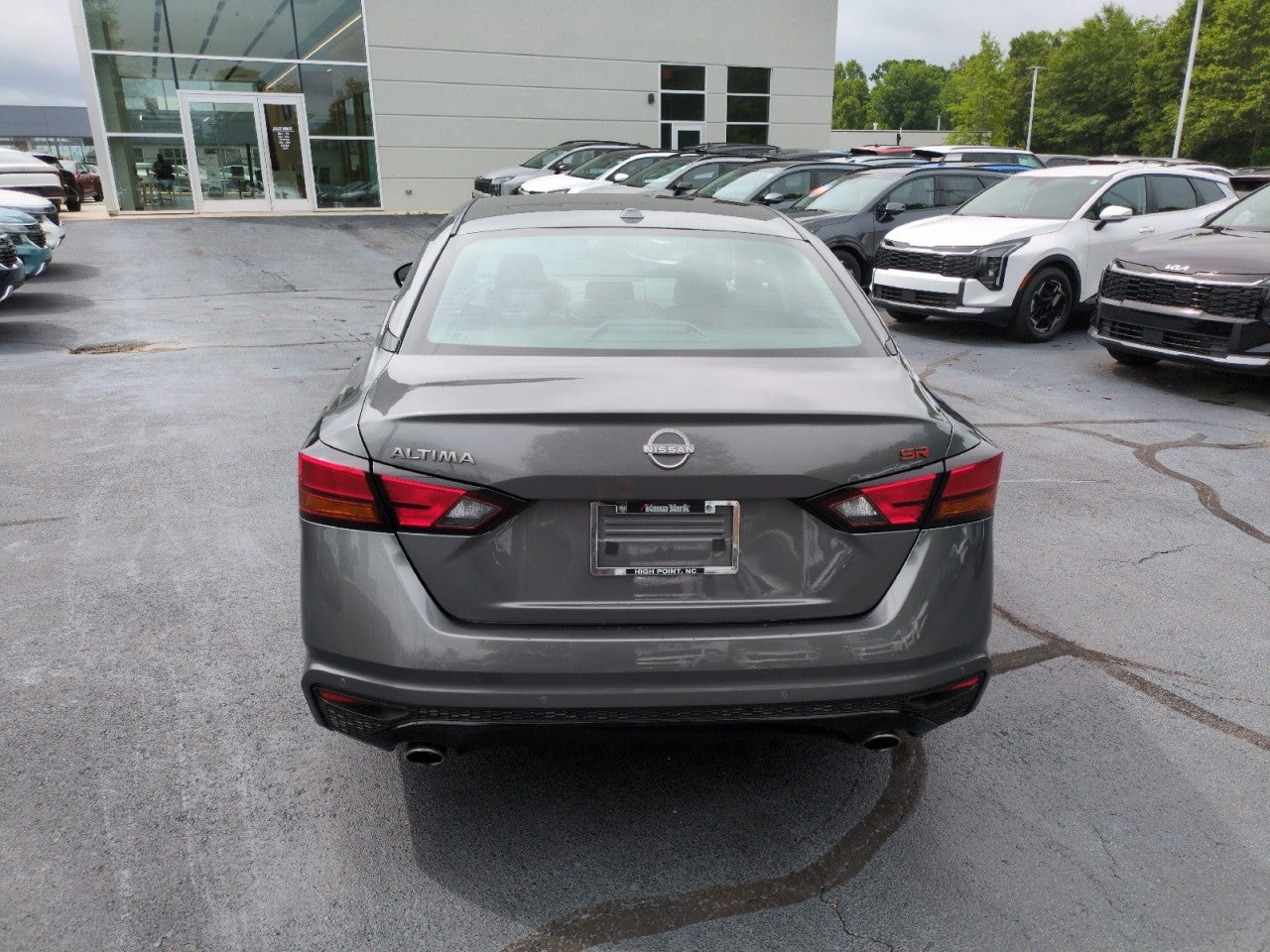 2025 Nissan Altima SR