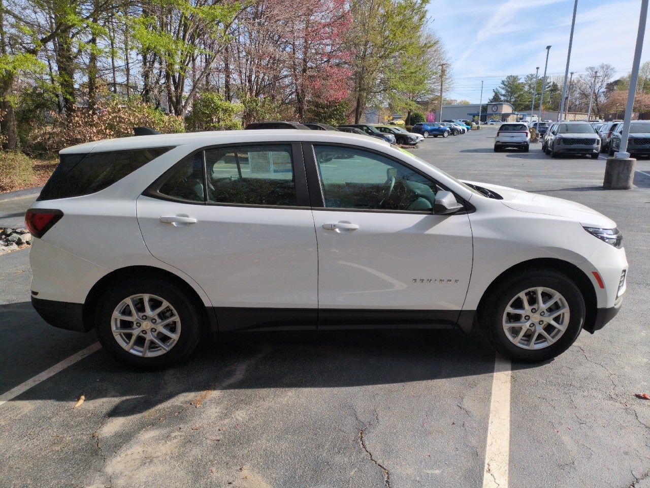 2023 Chevrolet Equinox LS