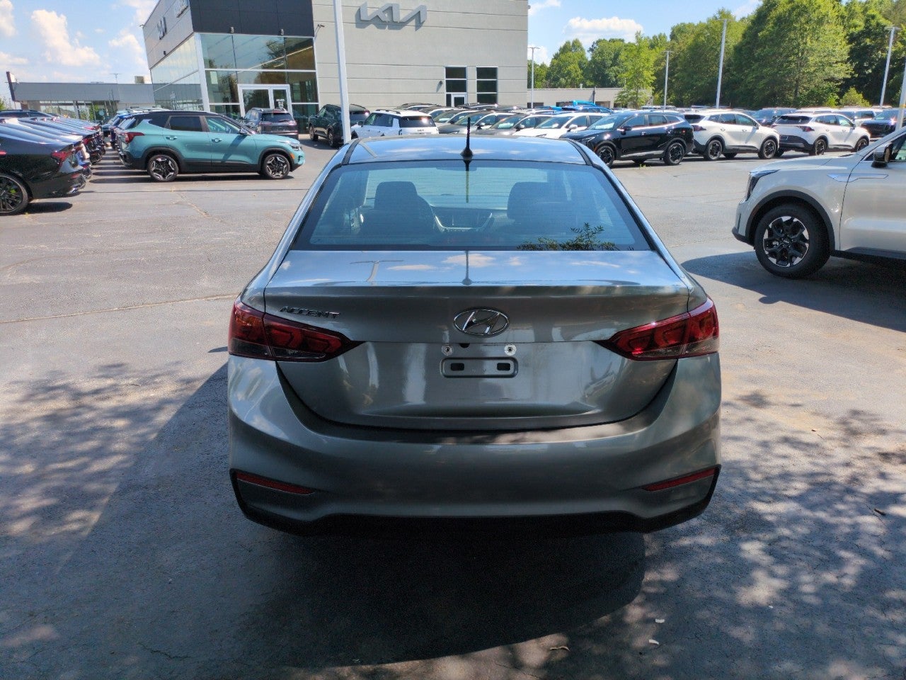 2022 Hyundai Accent SE