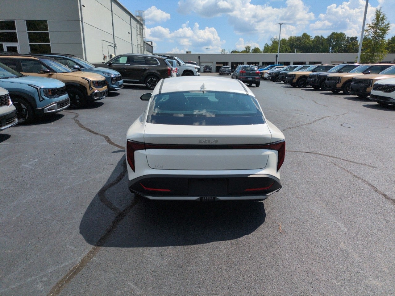 2026 Kia K4 LXS