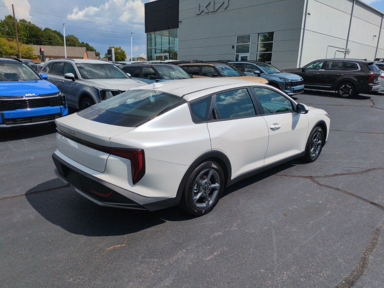 2026 Kia K4 LXS