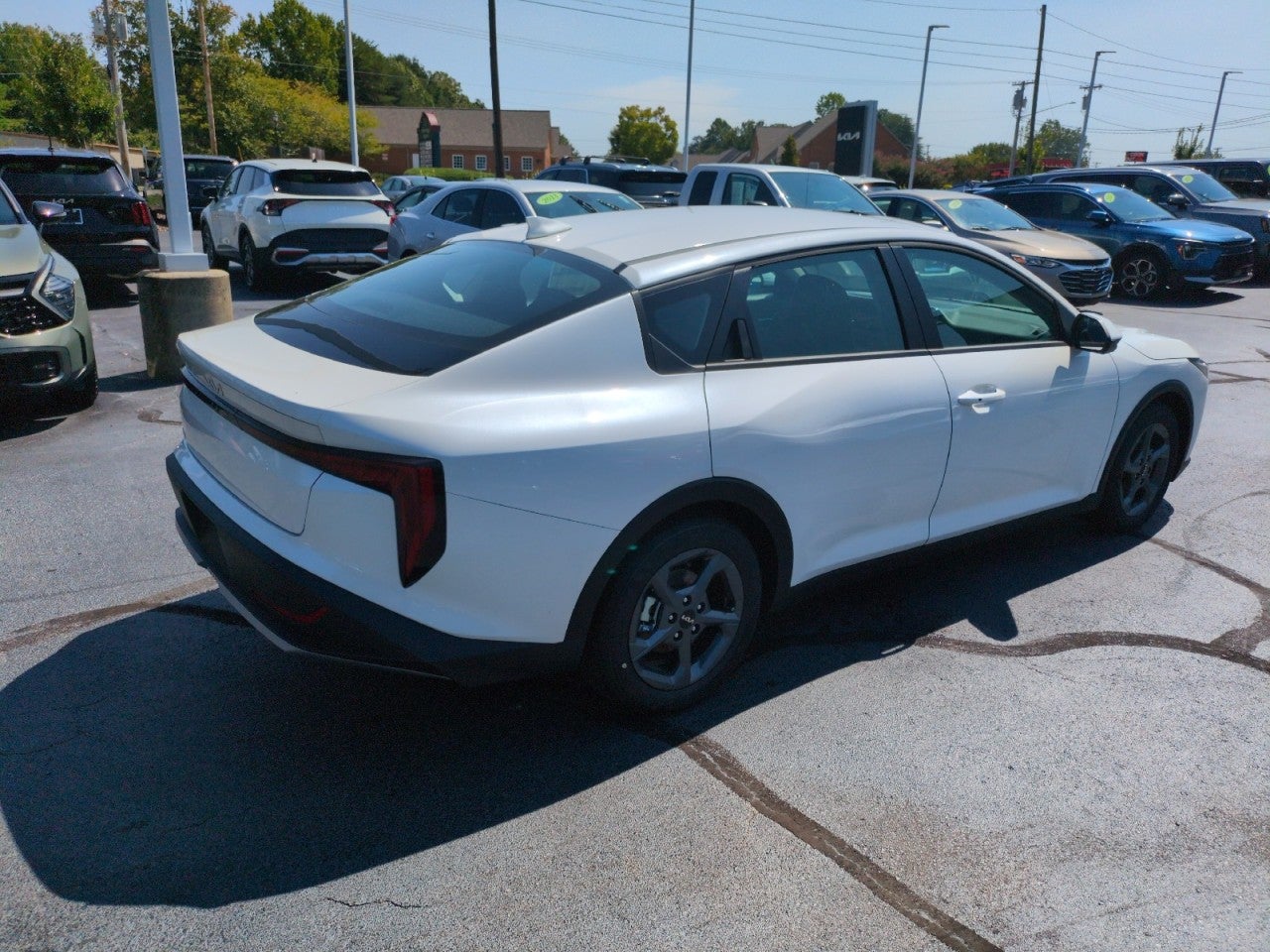 2026 Kia K4 LXS