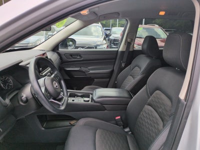 2023 Nissan Pathfinder S