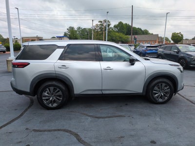 2023 Nissan Pathfinder S