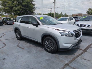 2023 Nissan Pathfinder S