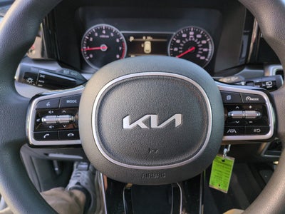 2022 Kia Sorento LX