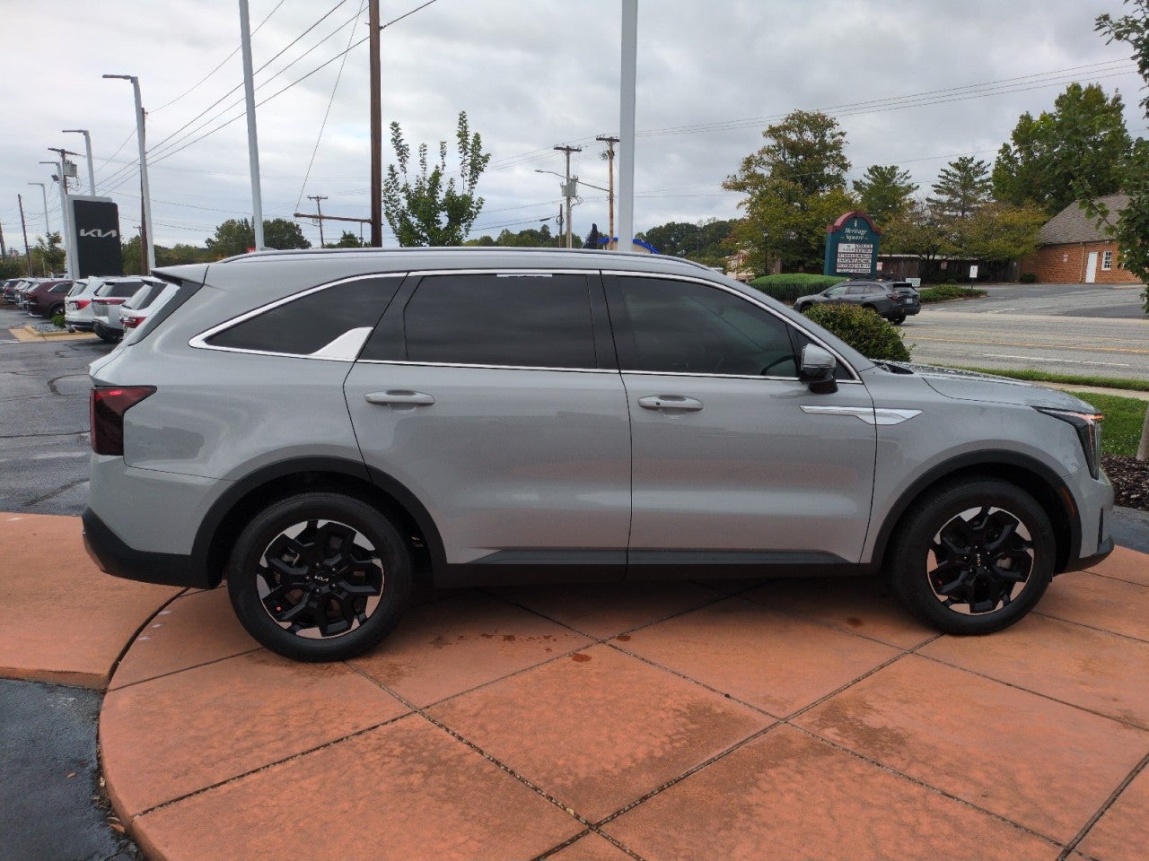 2024 Kia Sorento S