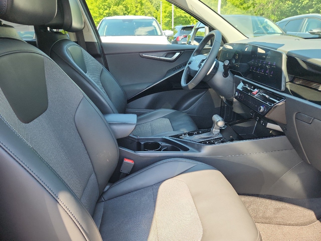 2024 Kia Niro EX