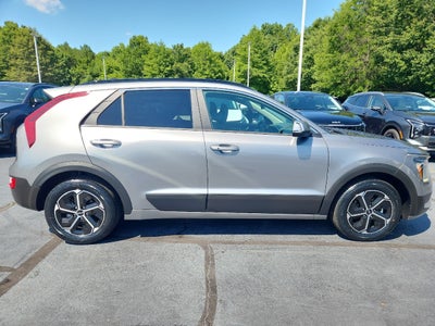 2024 Kia Niro EX