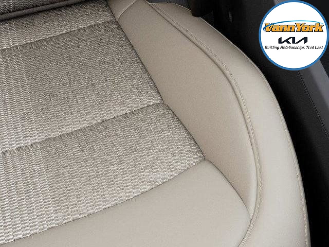 2025 Kia Niro EX Touring