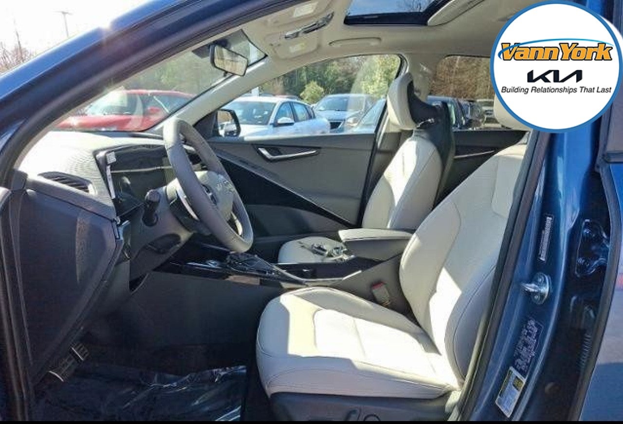 2025 Kia Niro EX Touring