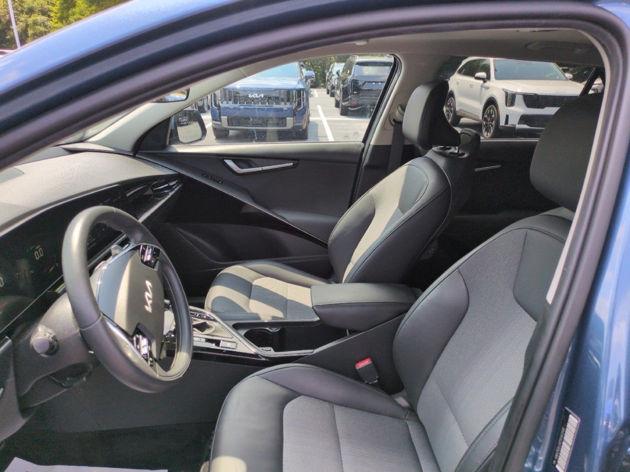 2023 Kia Niro EX