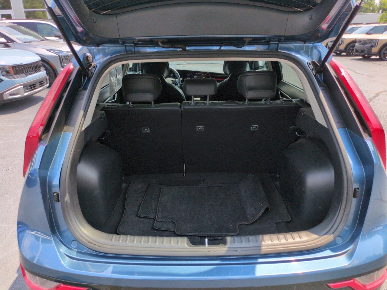2023 Kia Niro EX