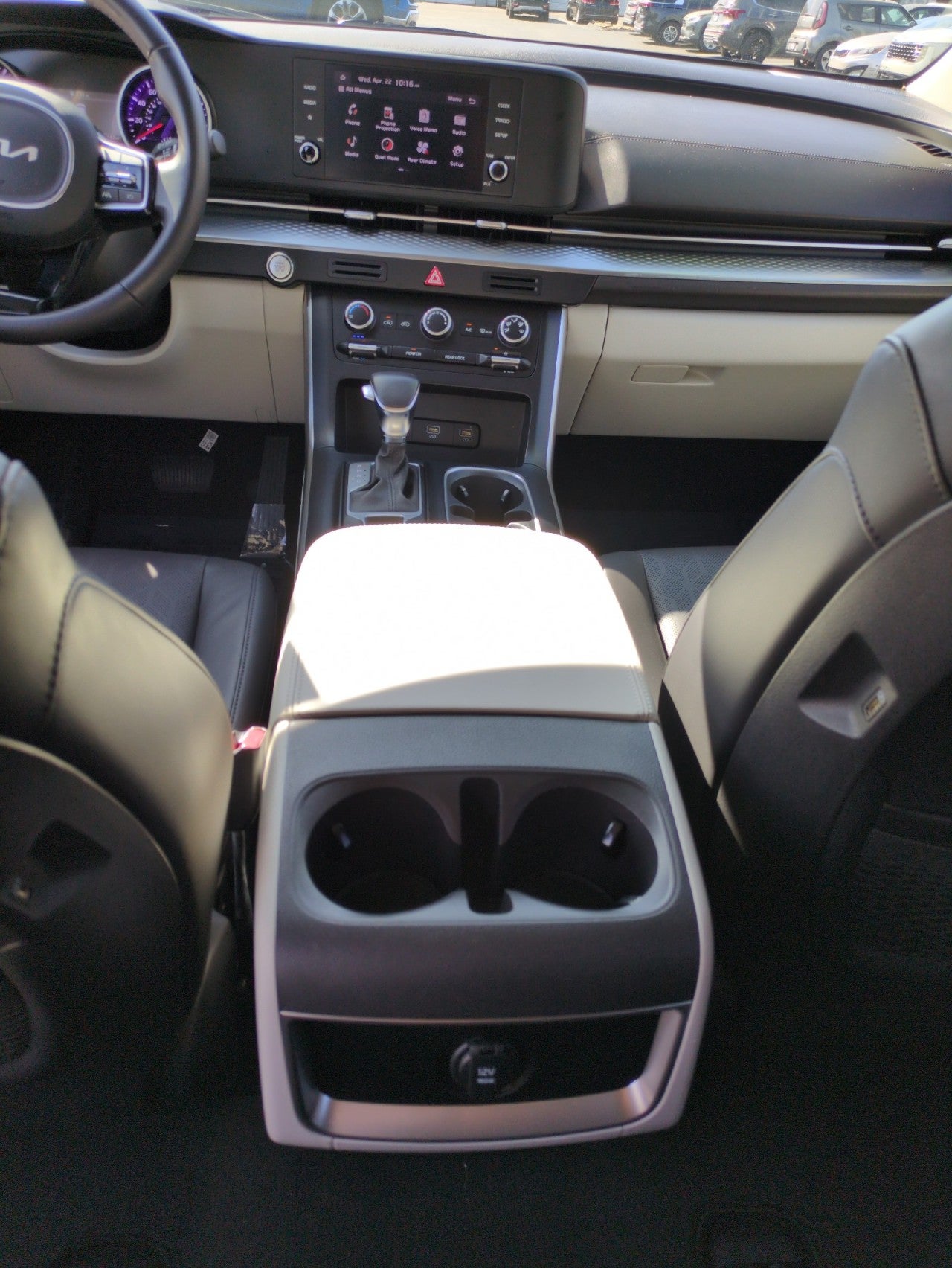 2023 Kia Carnival LX