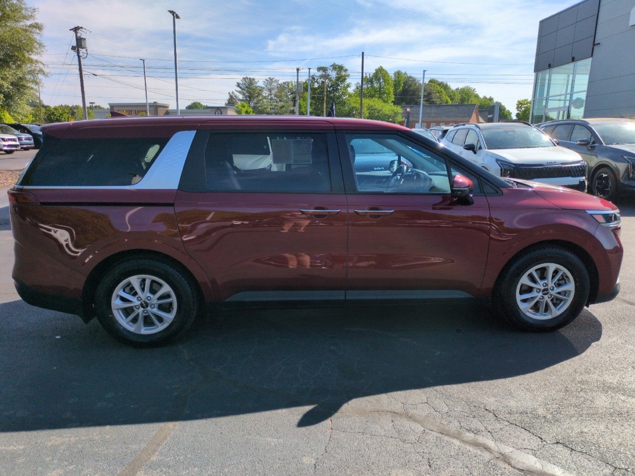 2023 Kia Carnival LX