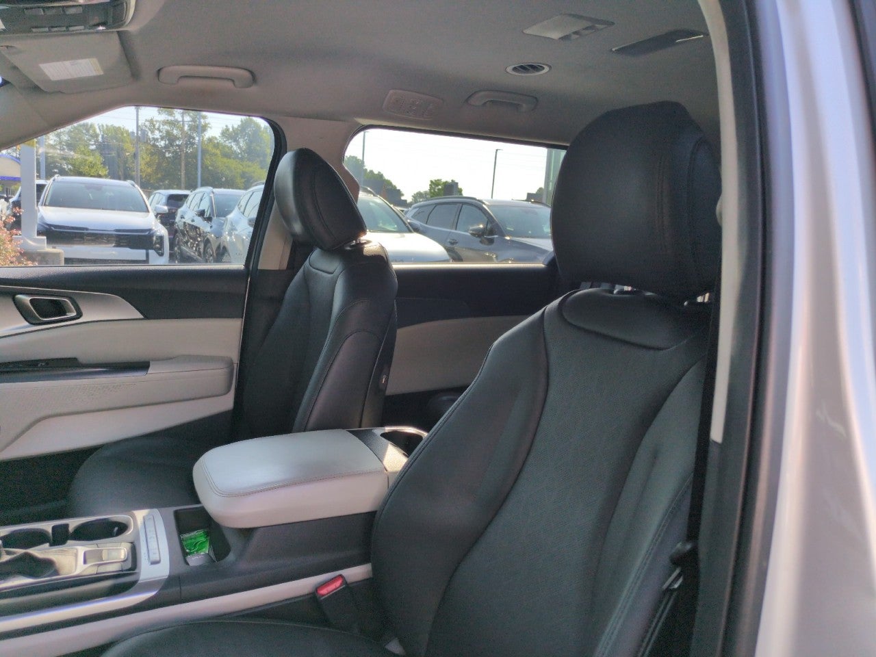 2023 Kia Carnival LX