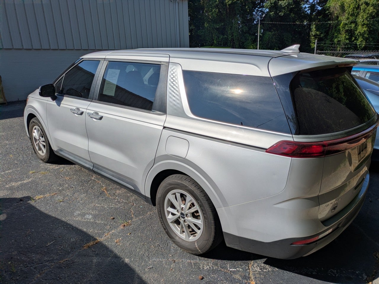 2023 Kia Carnival LX