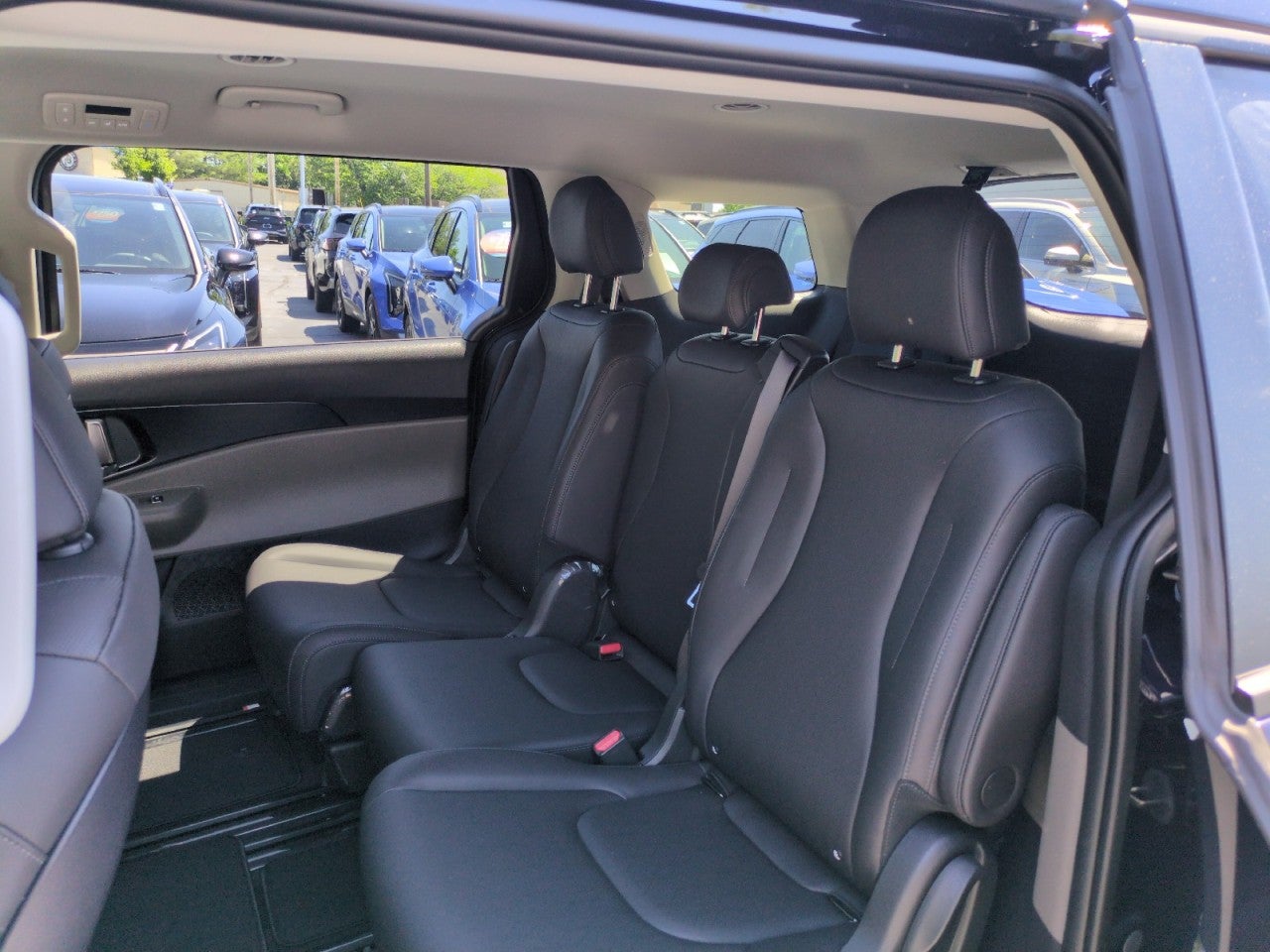 2026 Kia Carnival LXS