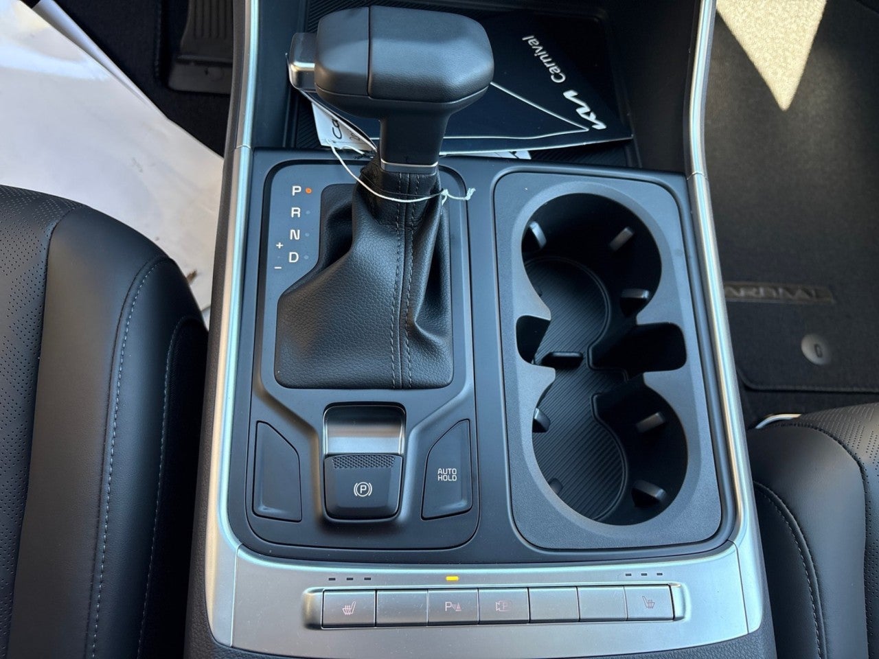 2027 Kia Carnival LXS