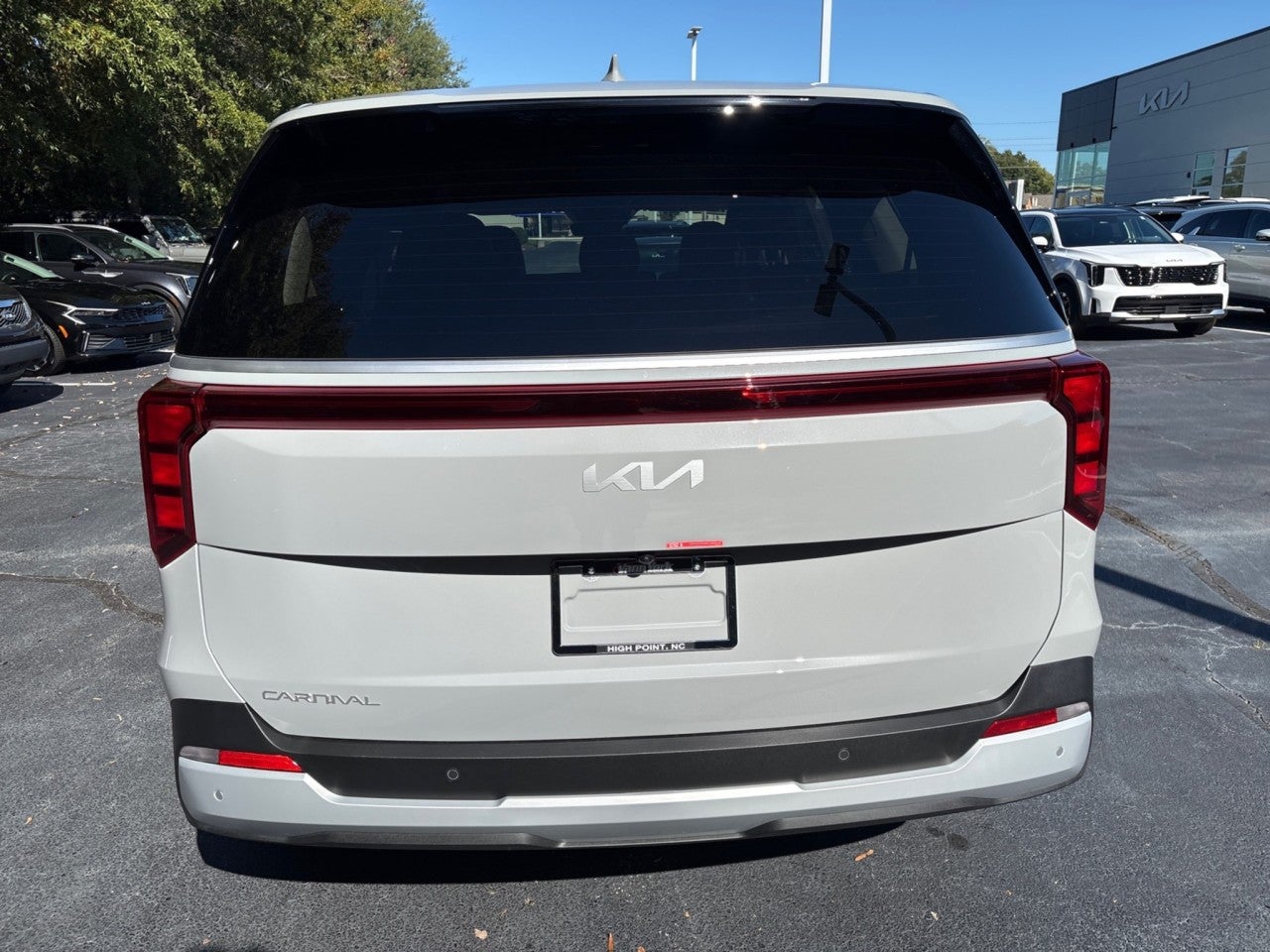 2027 Kia Carnival LXS