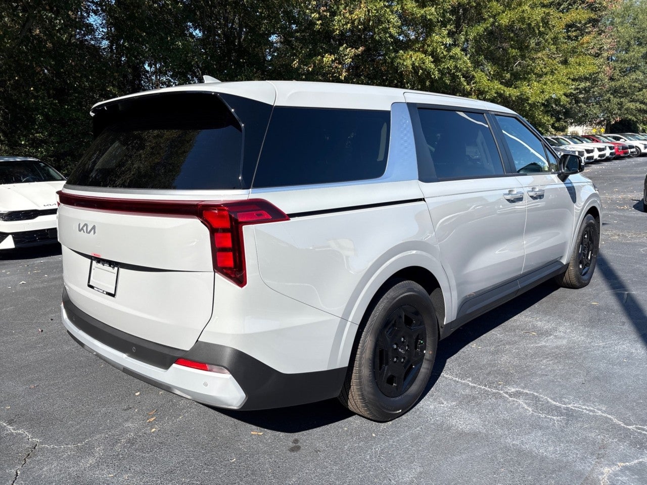2027 Kia Carnival LXS