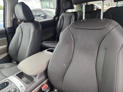 2027 Kia Carnival LXS