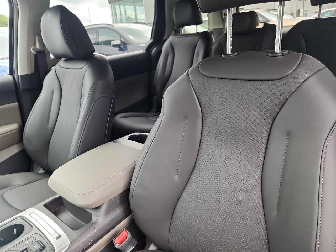 2027 Kia Carnival LXS