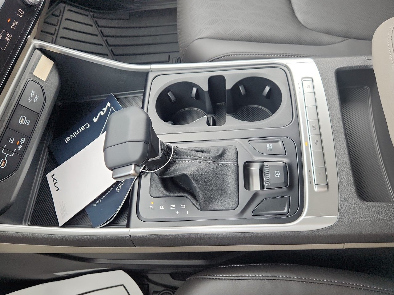 2027 Kia Carnival LXS