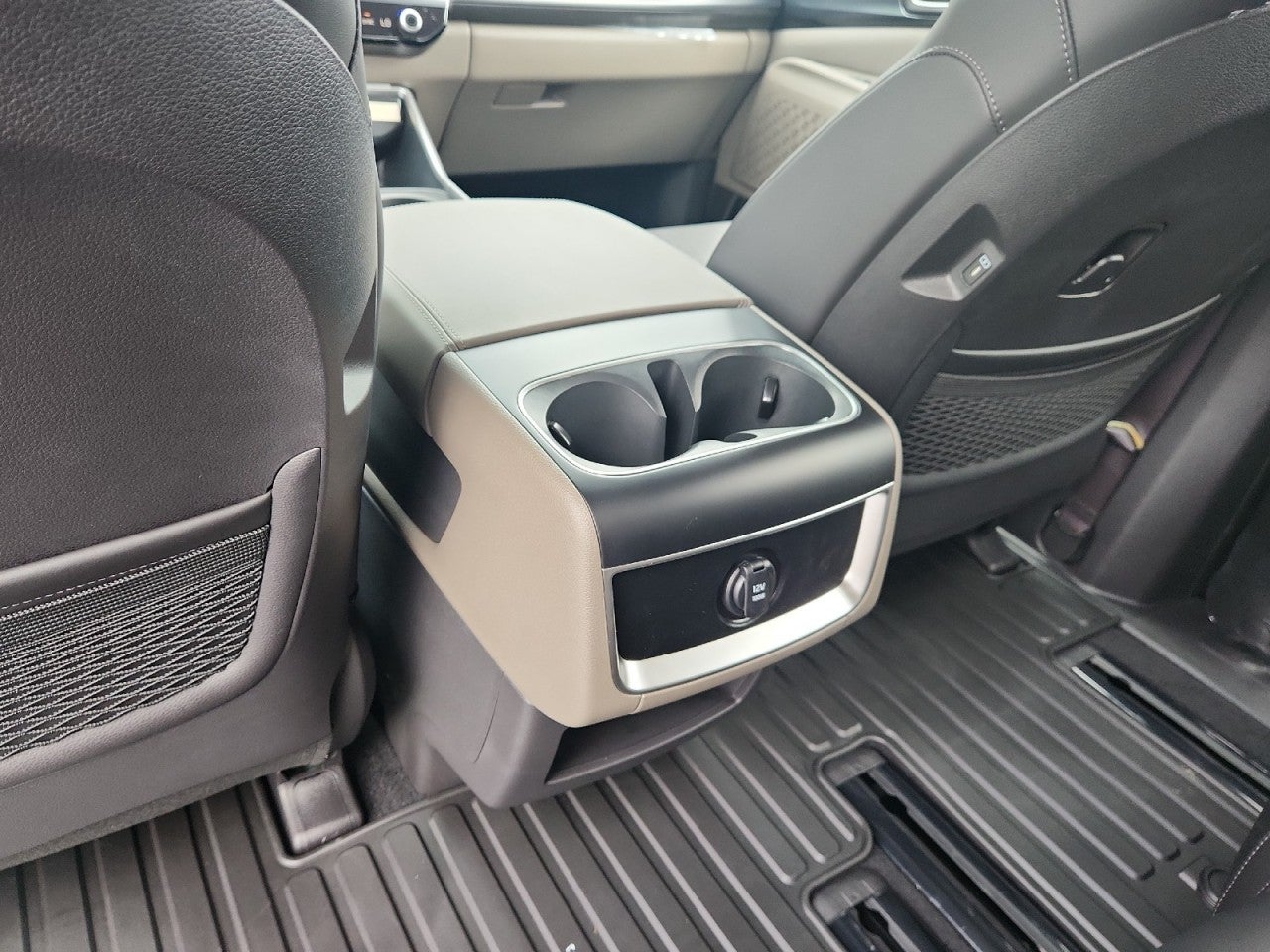 2027 Kia Carnival LXS