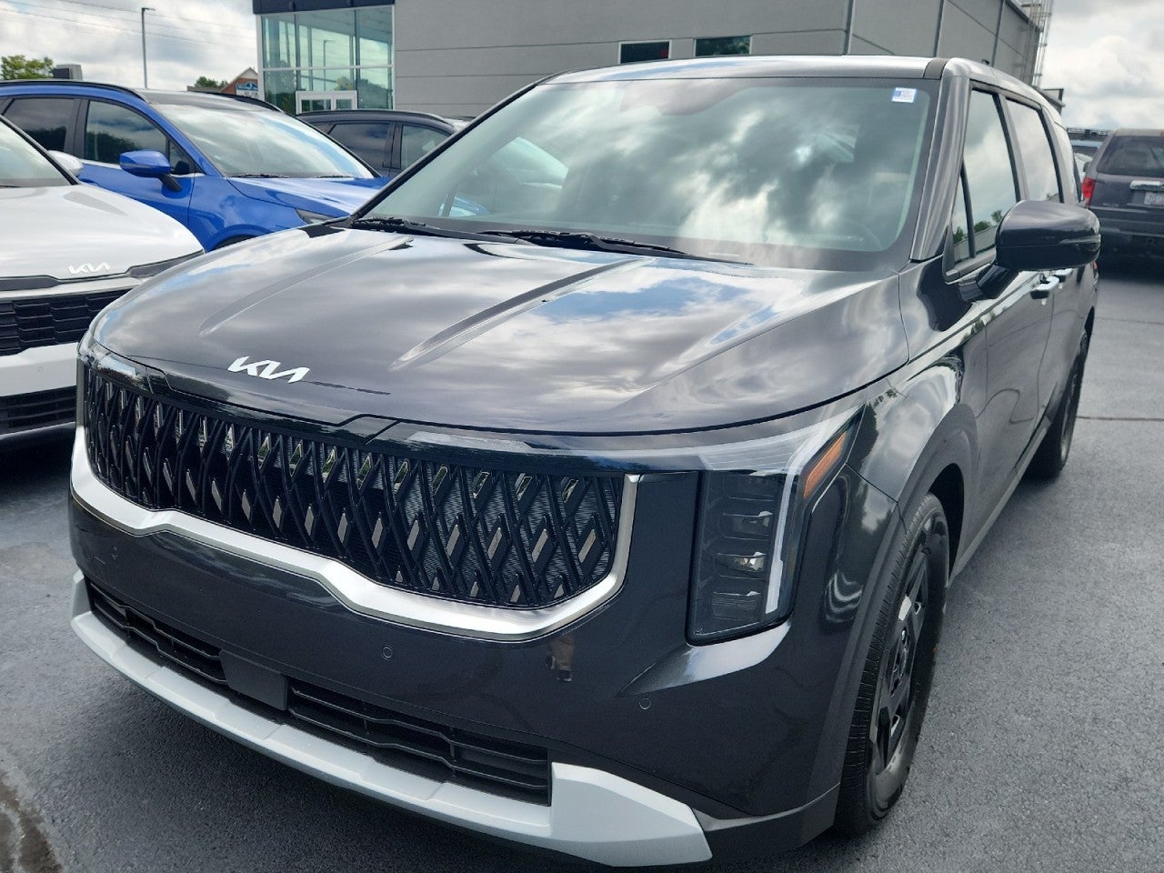 2027 Kia Carnival LXS