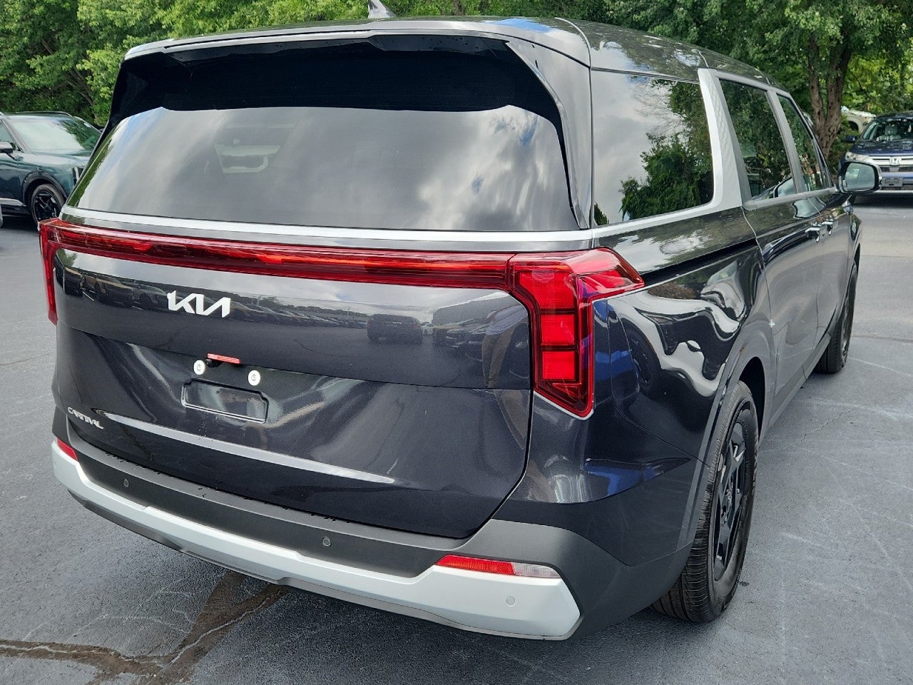 2027 Kia Carnival LXS