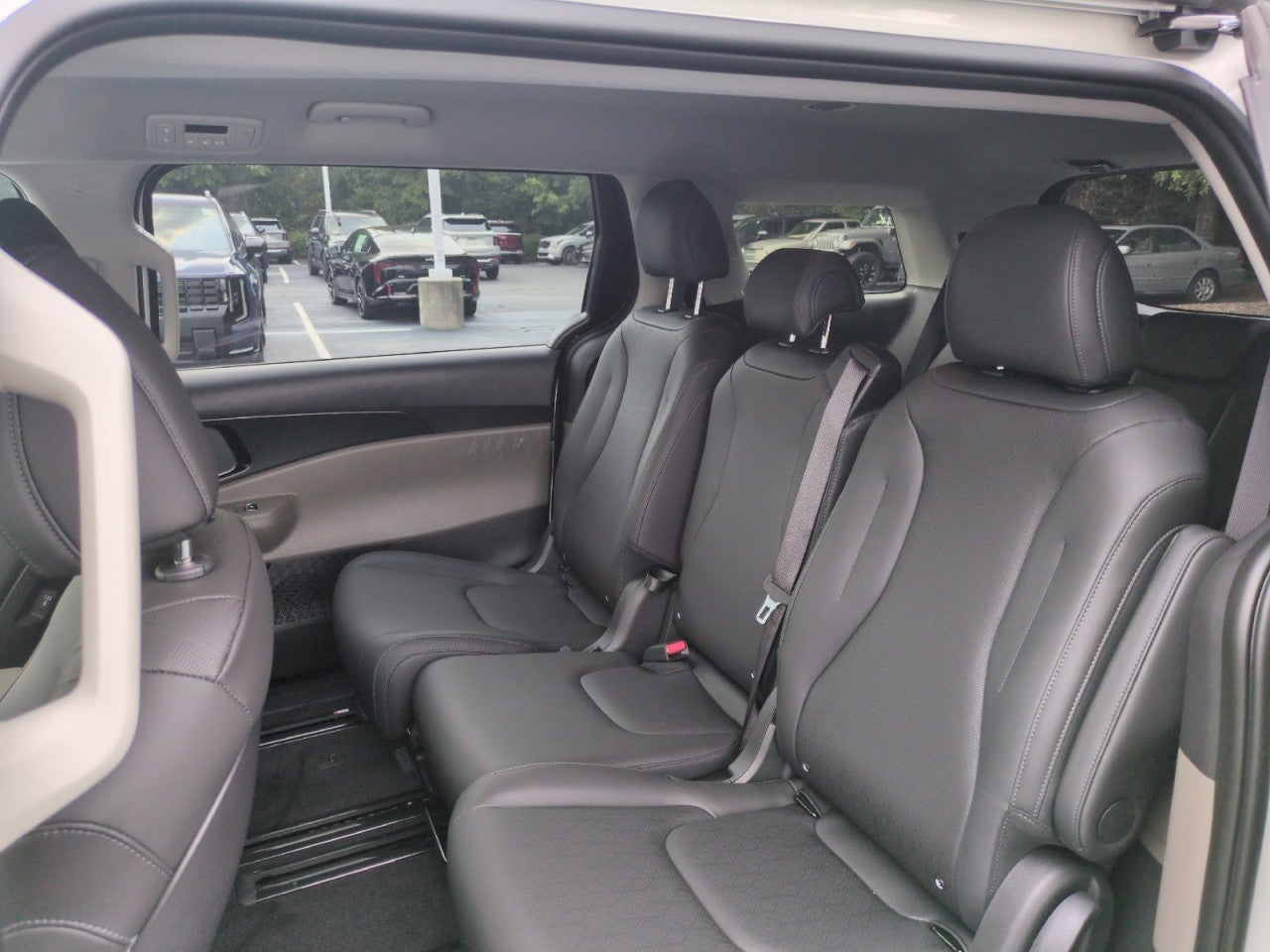 2026 Kia Carnival LX