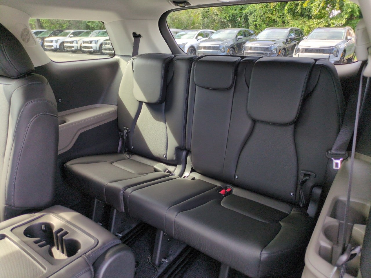 2027 Kia Carnival Hybrid LXS