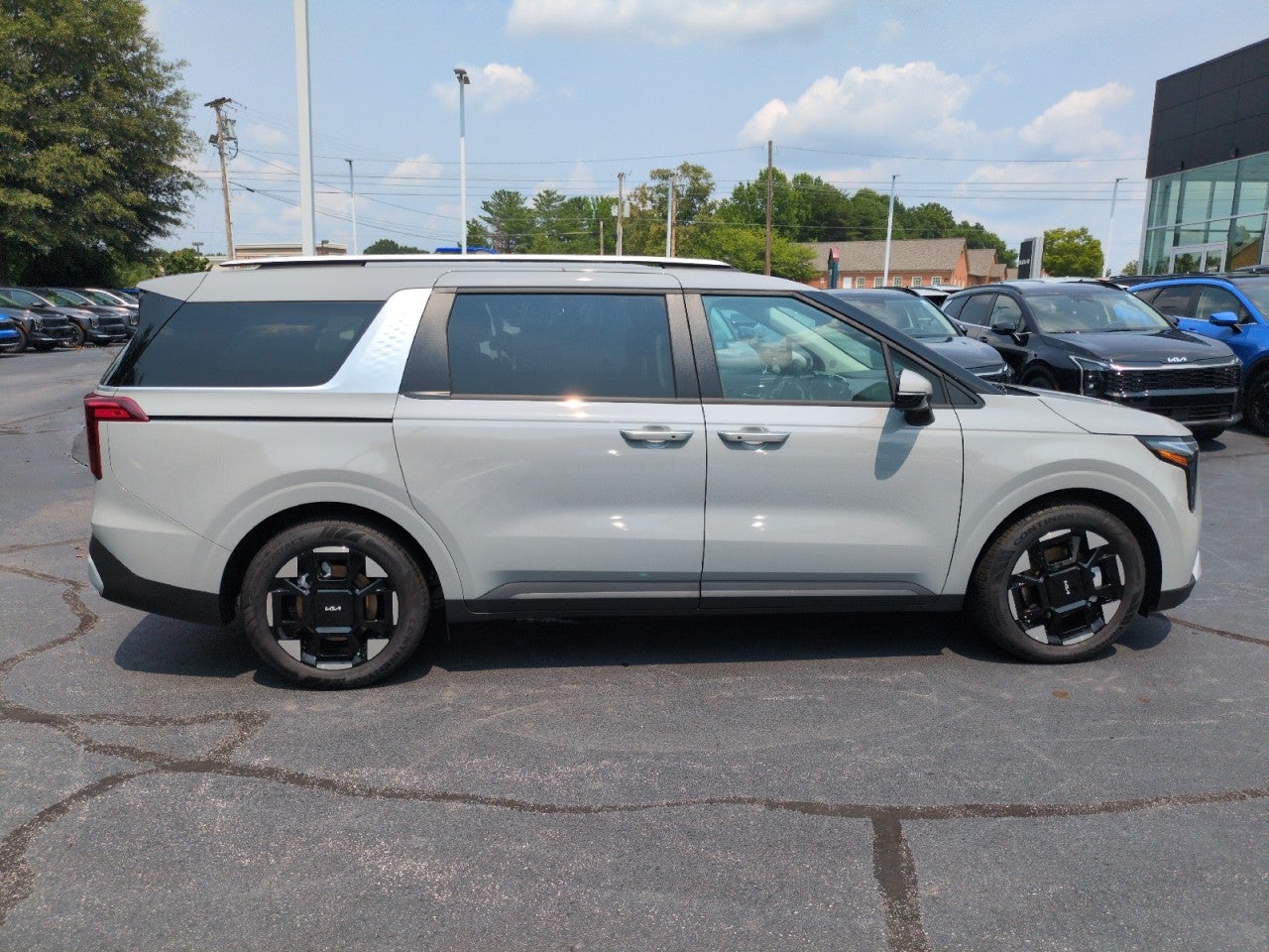 2026 Kia Carnival EX