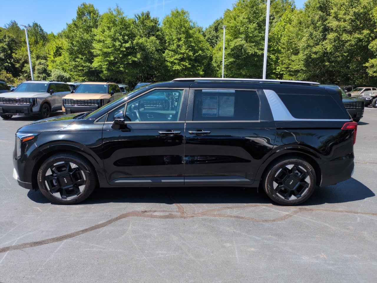 2025 Kia Carnival EX
