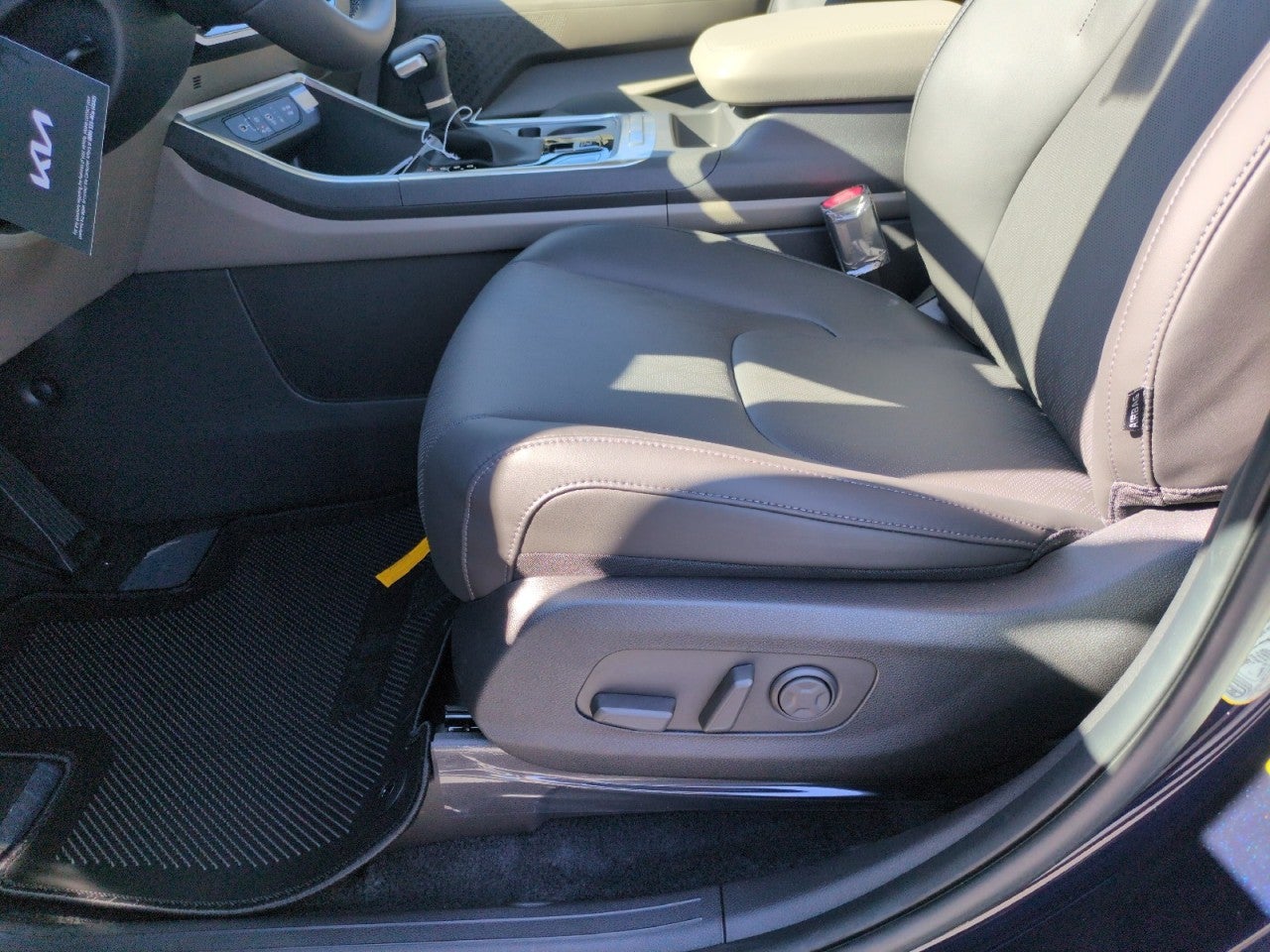2027 Kia Carnival EX