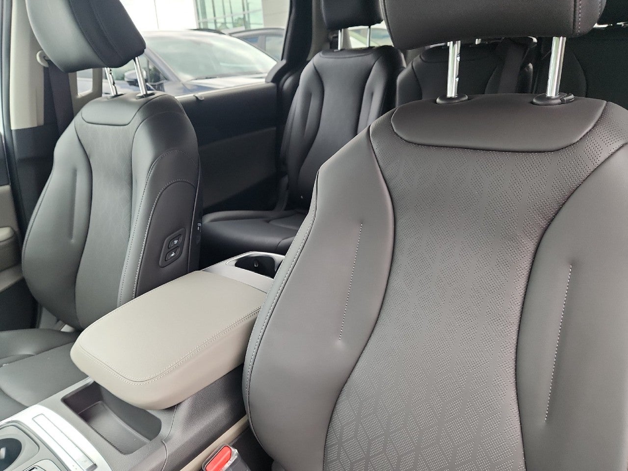 2027 Kia Carnival EX