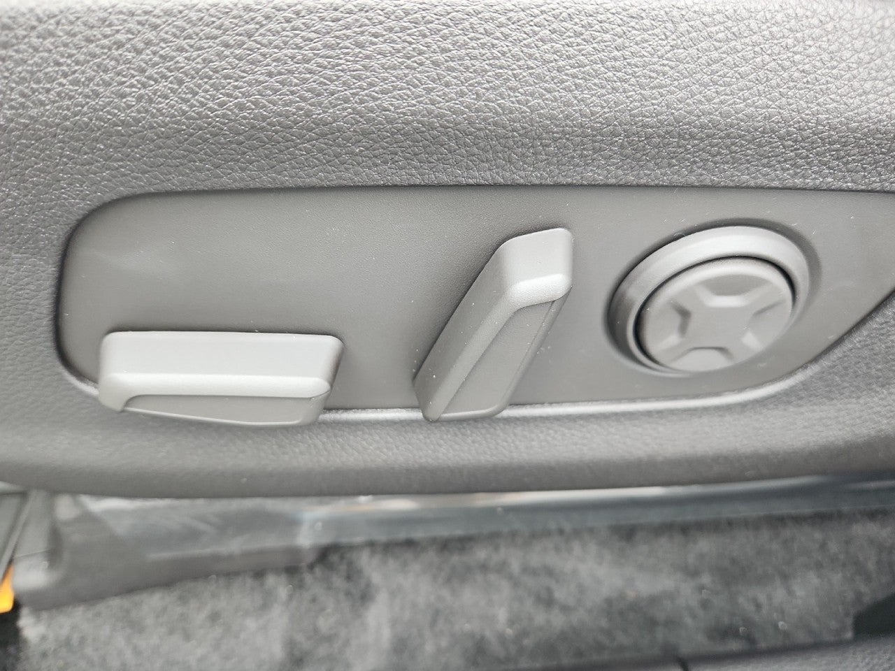2027 Kia Carnival EX