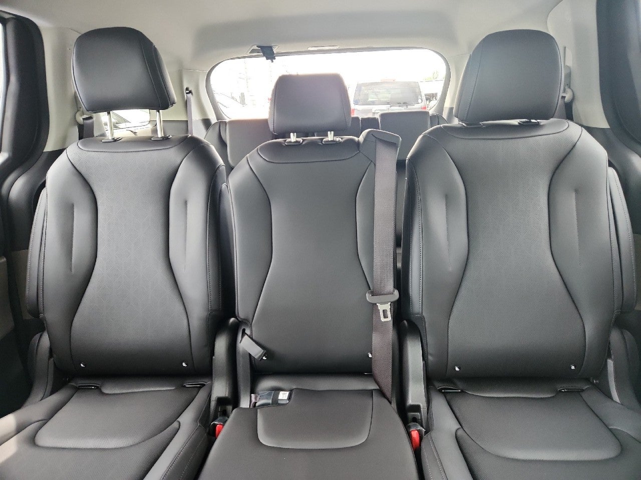2027 Kia Carnival EX
