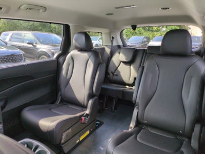 2027 Kia Carnival EX