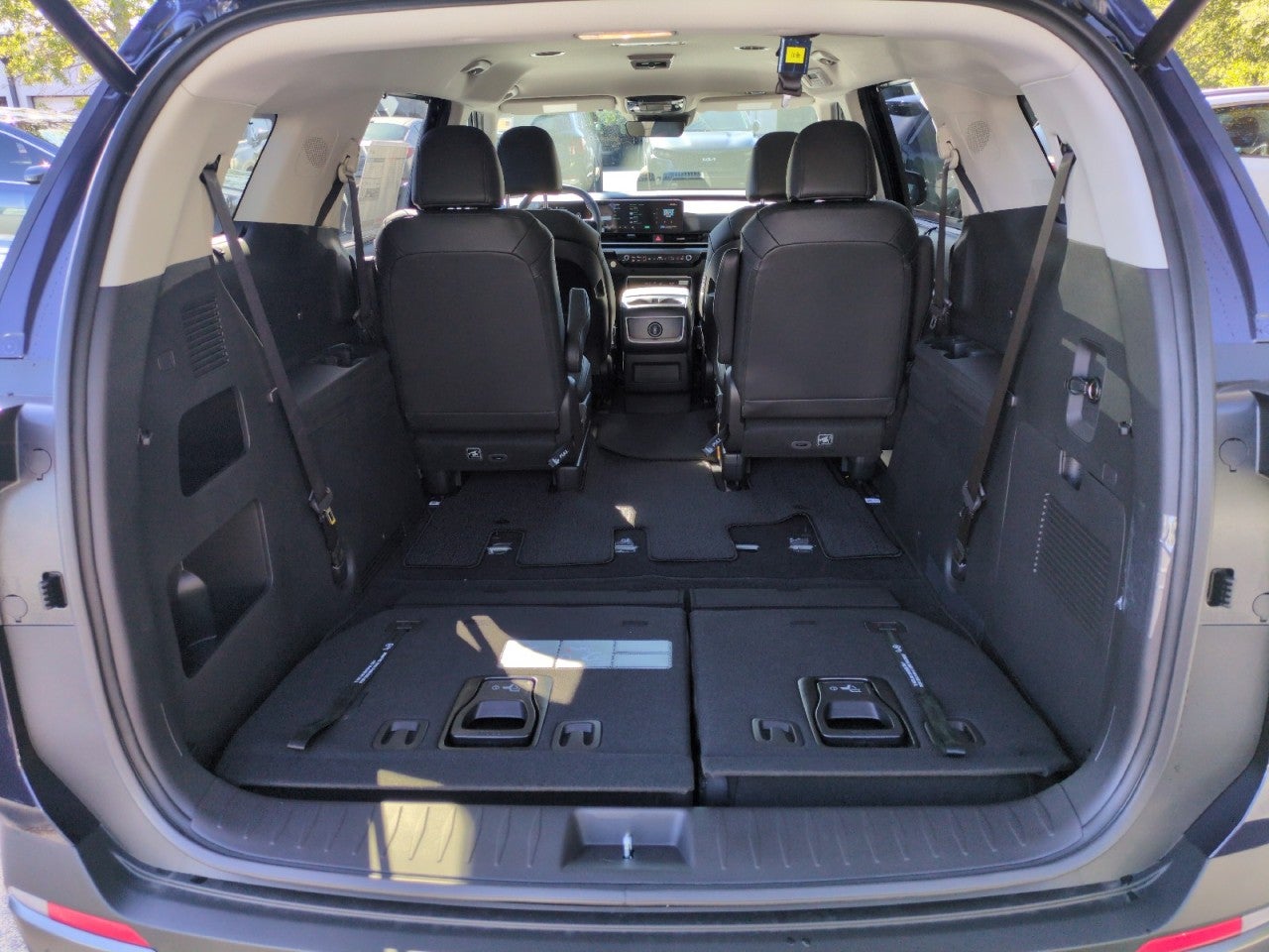 2027 Kia Carnival Hybrid EX
