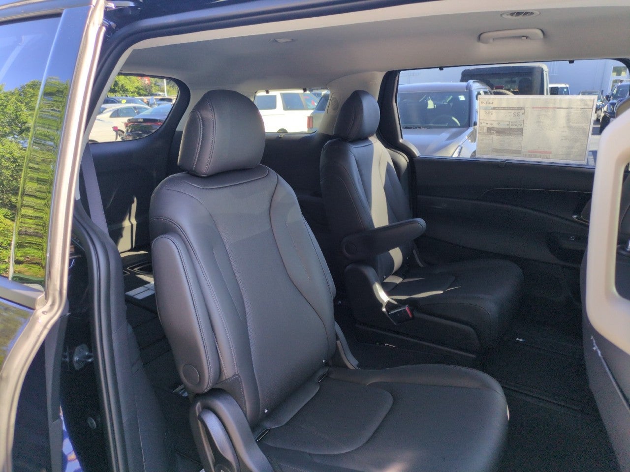 2027 Kia Carnival Hybrid EX
