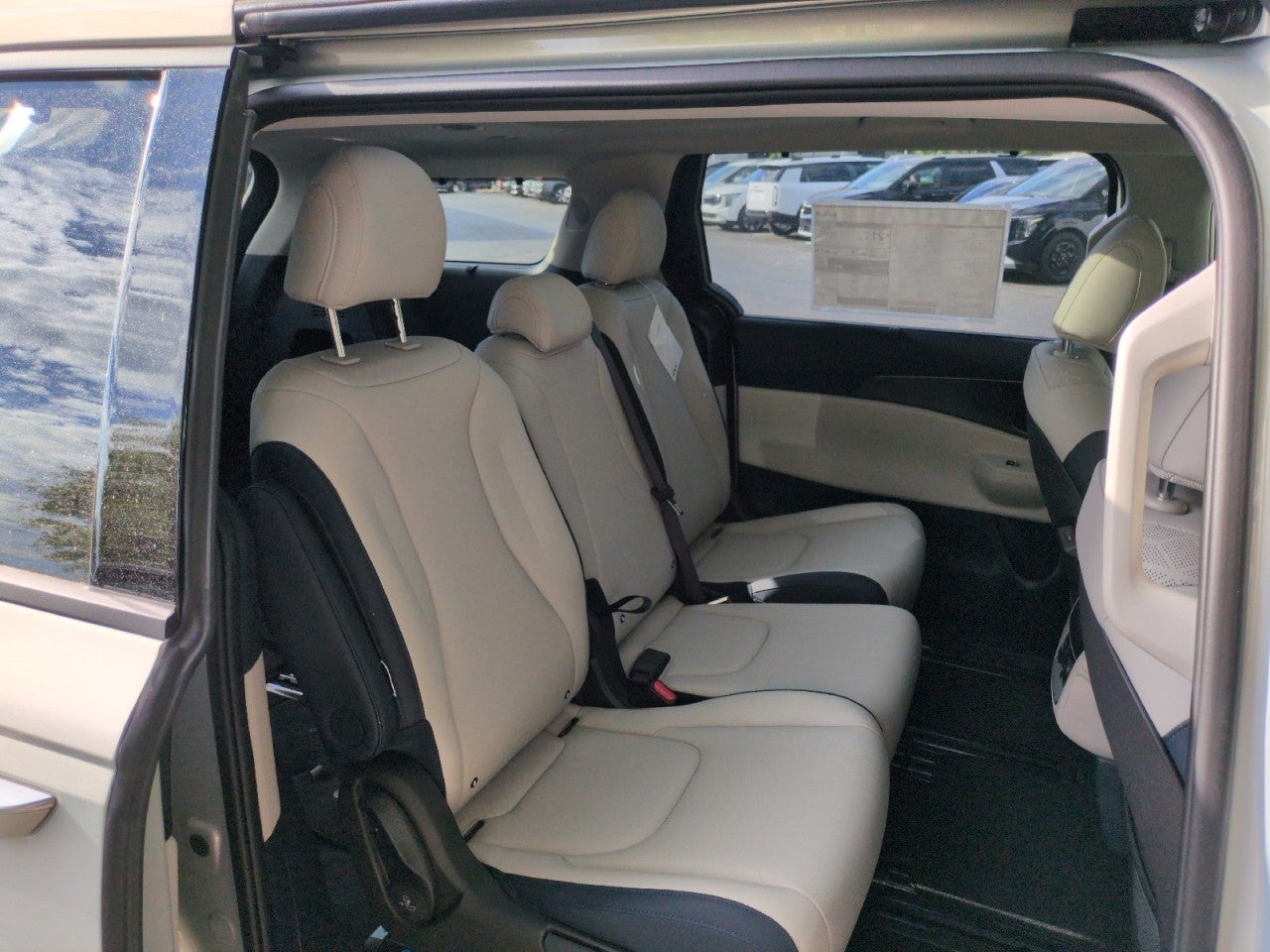 2026 Kia Carnival SX