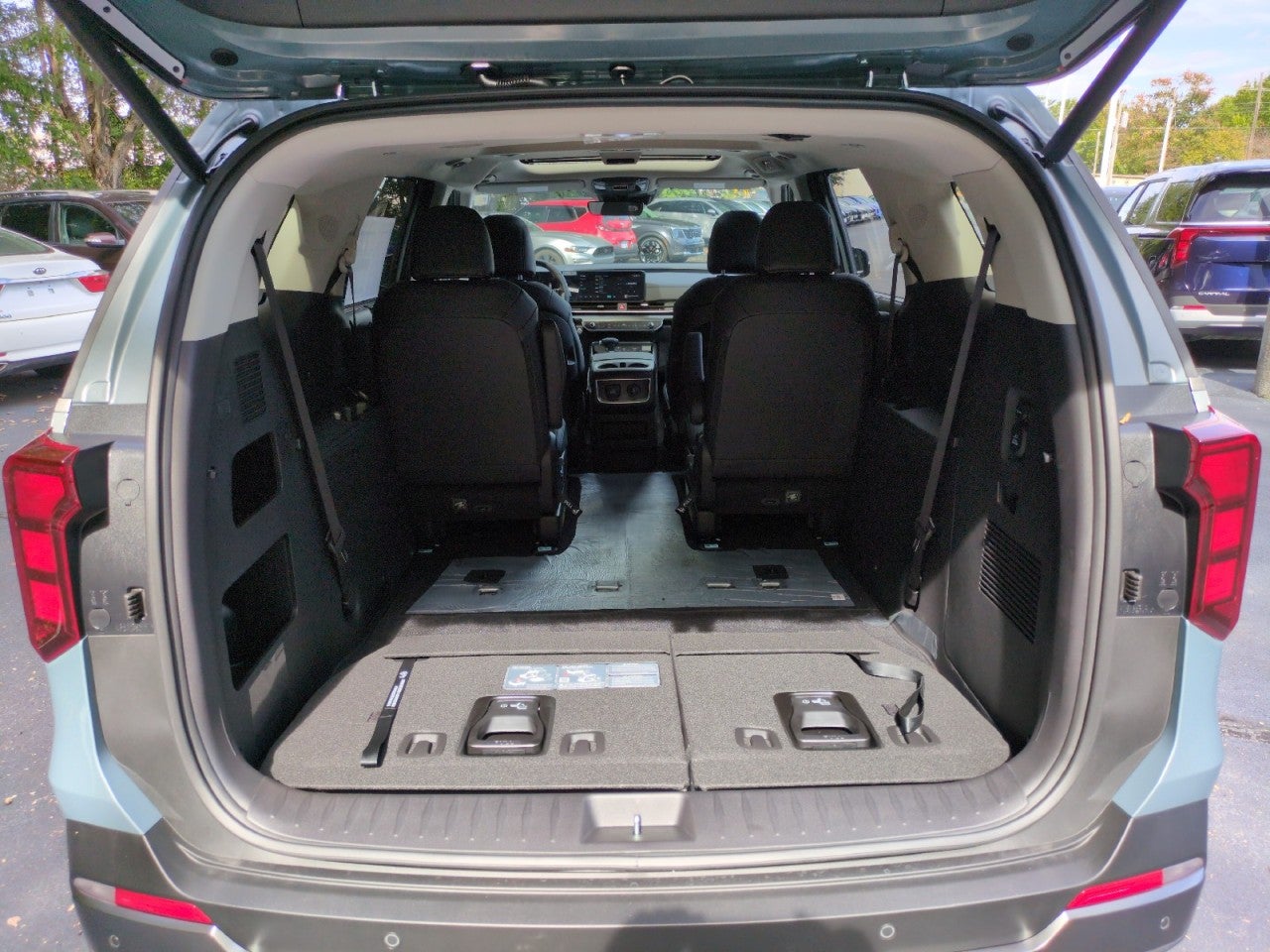 2027 Kia Carnival SX