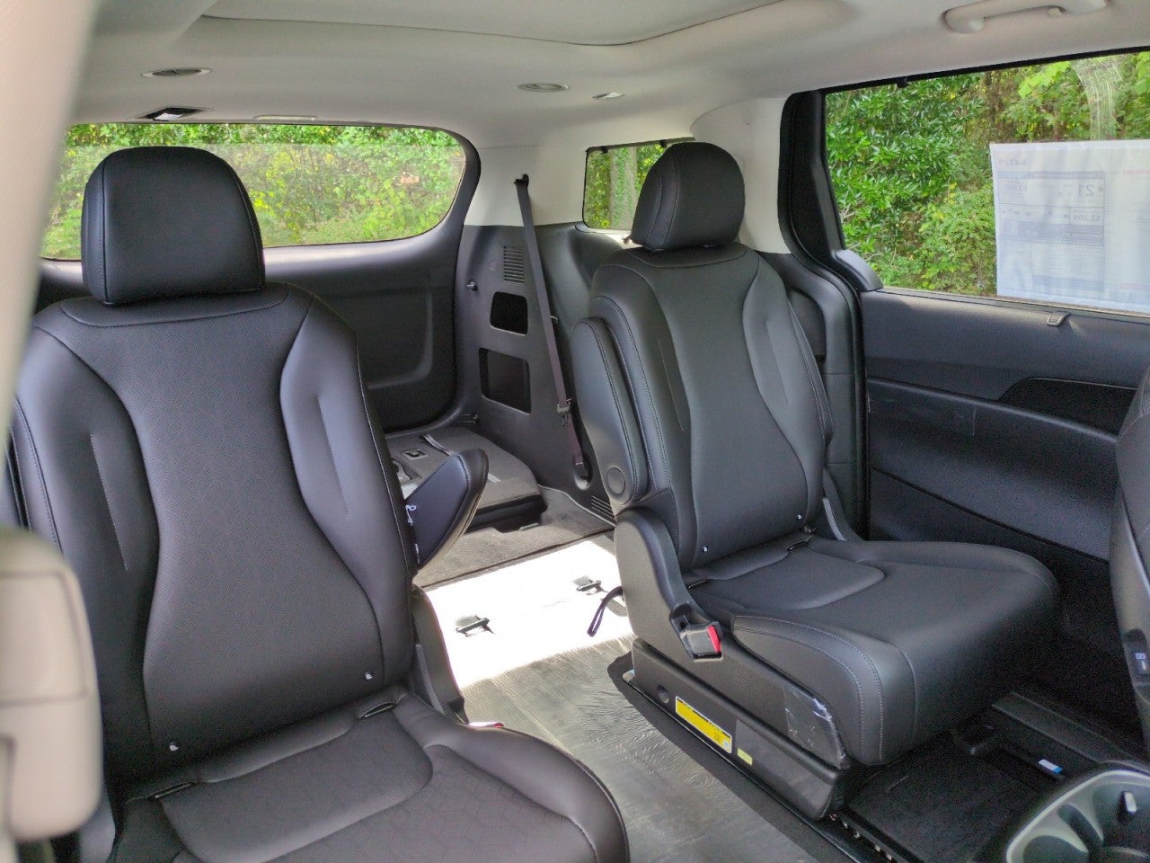2027 Kia Carnival SX
